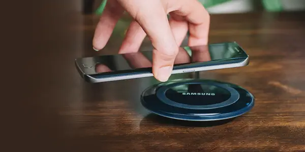smartphone-buying-guide-wireless-charging