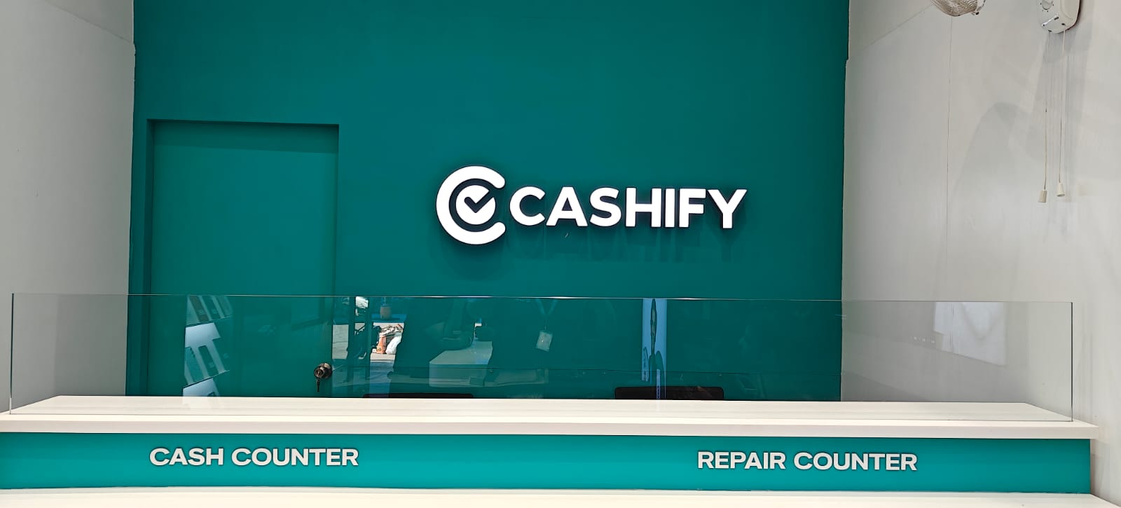 Cashify Buy, Sell and Repair Mobile Offline Store Nehru Place Delhi